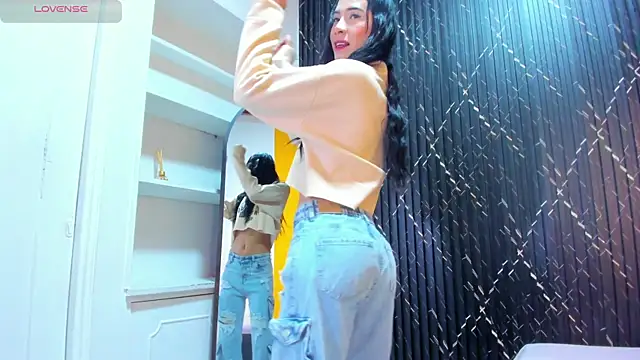 Snapshot of Miss_Ariaa chatting on October 16, 11:54 am Miss Ariaa online show from October 16, 11:54 am