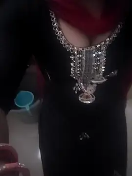 BellaxTrans online show from April 24, 11:35 am