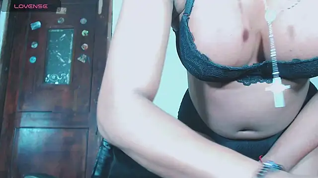 x miila x online show from November 17, 5:51 am