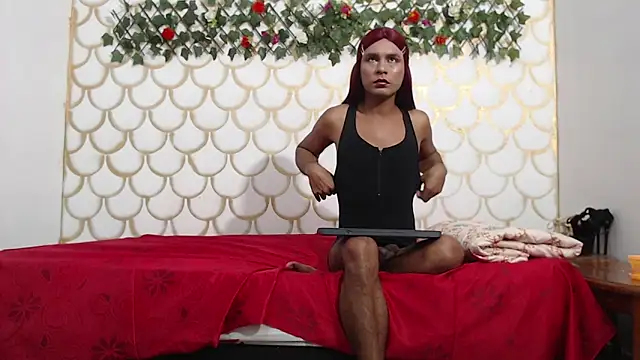 nahomy smiith online show from February 14, 6:20 am