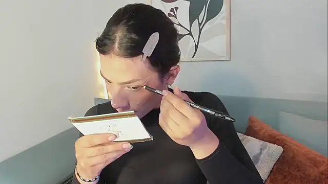 KassMonroe online show from April 10, 8:14 pm