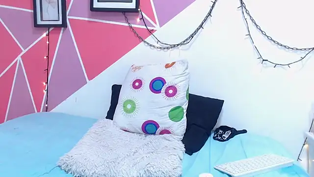 Tifany Adams online show from November 1, 9:23 pm