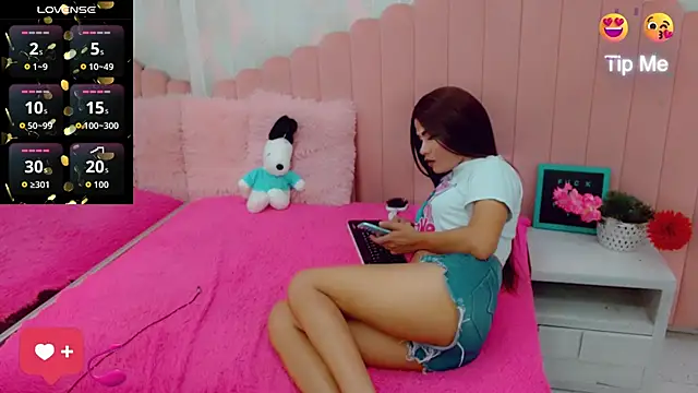 party girl skiny online show from February 24, 5:06 pm