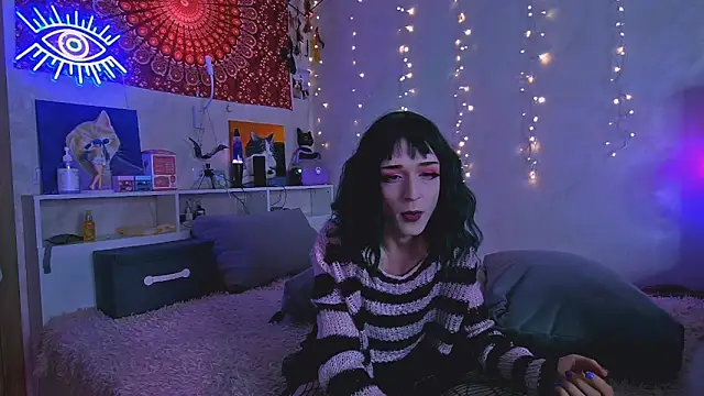 whoalexxa online show from November 7, 9:15 pm