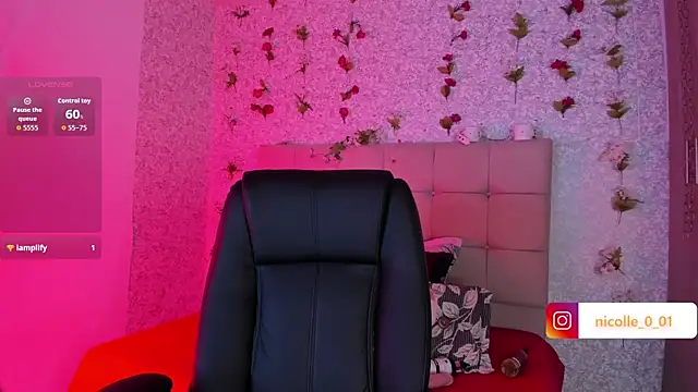 amelia ferrerx online show from November 9, 4:13 am