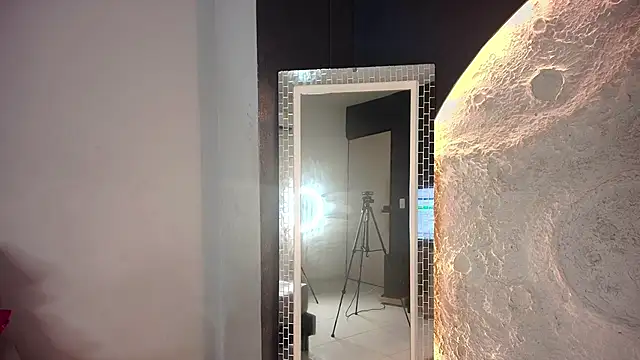 NaomiQueents online show from November 11, 12:51 pm