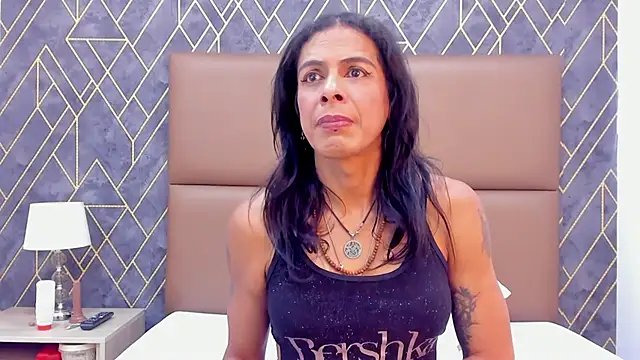 Isidel10 online show from July 7, 4:00 pm