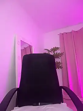 BabyLauritaa online show from March 28, 11:06 pm