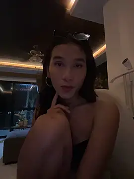 kaylamercader  online show from November 7, 5:13 pm