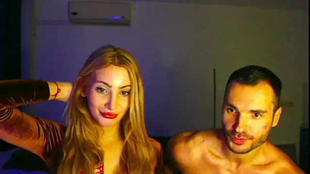 freyatrns online show from November 5, 7:47 pm