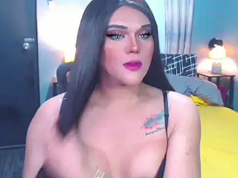 AmazingDivina online show from March 7, 2:23 pm