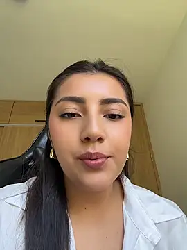 Sammyy torres online show from April 12, 6:00 pm