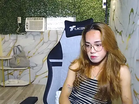 imadriana12 online show from November 27, 10:40 am