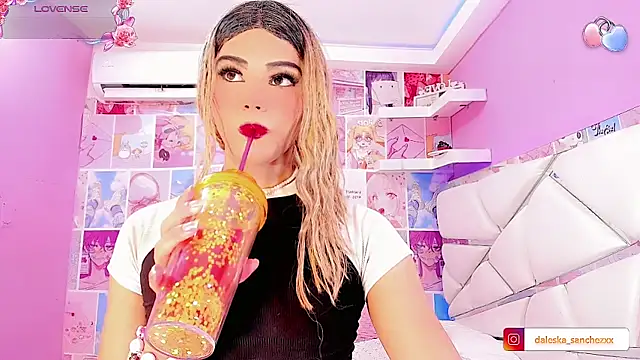 DaleskaSanchez online show from March 16, 8:23 pm