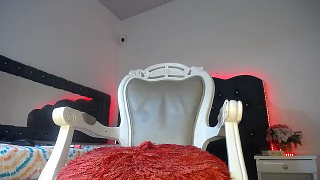 Emily Jedet online show from March 19, 8:53 pm