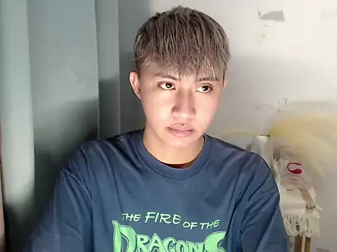  CandyTwink  online show from May 21, 1:51 pm