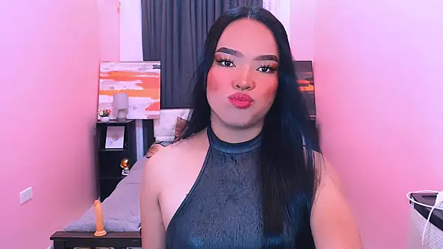 Fantacyloverr online show from April 3, 6:12 am