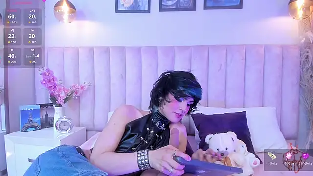 Tracy lee  online show from March 19, 8:53 pm