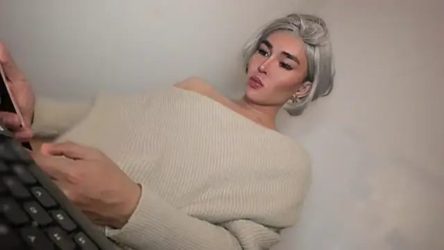 mxshemale ladyboy online show from April 7, 7:26 pm