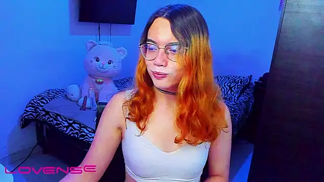 lillykittyyy online show from March 8, 3:10 am