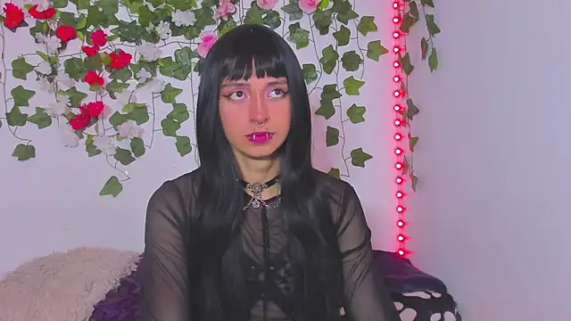 Oasis fairy  online show from February 14, 8:05 pm