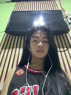 EnviousMaddie online show from March 20, 6:20 pm