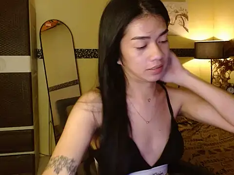 EnviousMaddie online show from April 25, 4:04 pm