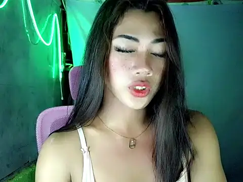 Margalona  online show from January 8, 5:50 pm