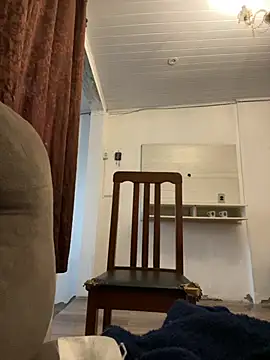 cdzinhahanna online show from February 8, 10:05 pm