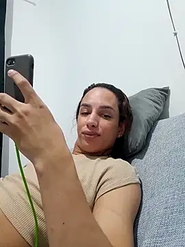 ofjuliaa online show from April 19, 12:55 am