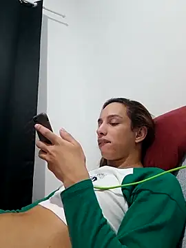 ofjuliaa online show from April 19, 11:18 pm