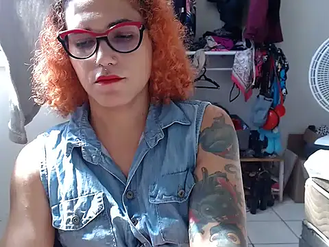 Queen Domme de paus online show from April 8, 1:12 pm