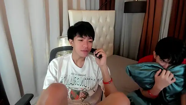 davincihugecock online show from June 25, 7:18 pm