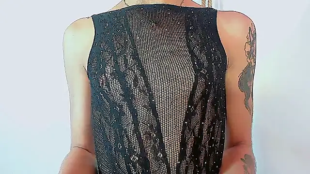 Miss-Saraii online show from January 16, 8:05 pm