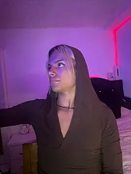 andyy x online show from April 18, 12:01 am