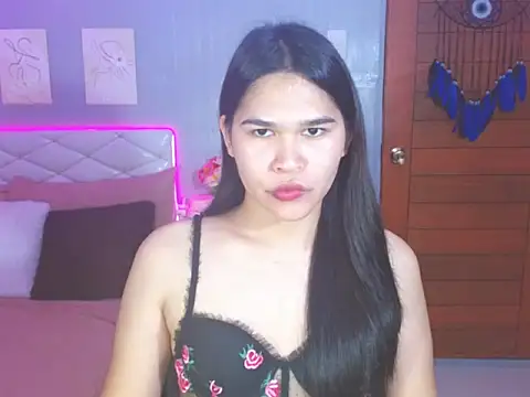 alianabrooks online show from February 8, 4:02 pm