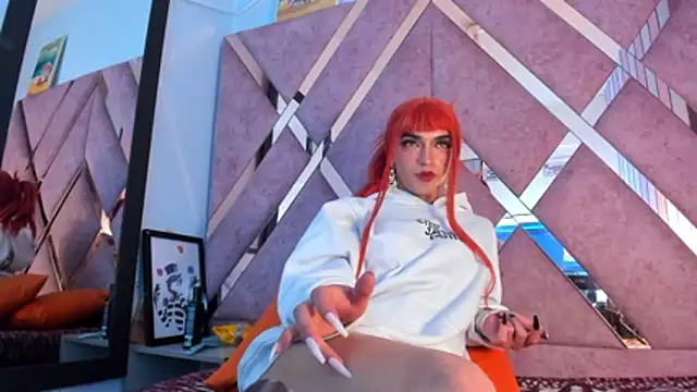 MeghanQueen   online show from March 22, 8:41 am