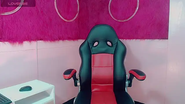 isabella vogue online show from February 10, 12:12 pm