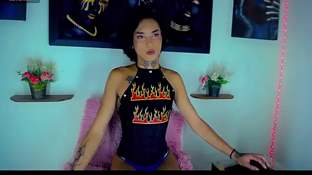 Darianna Atehortua online show from February 18, 9:22 pm