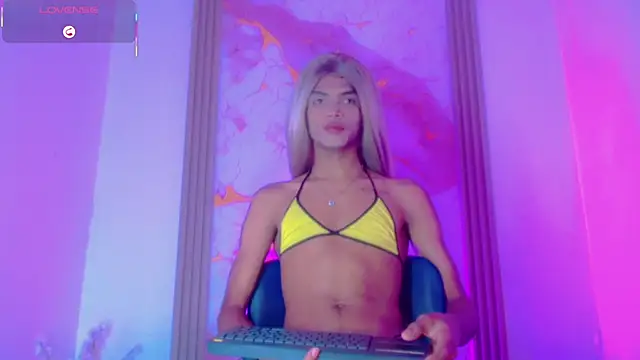 Karol Vanessa   online show from March 30, 11:44 am