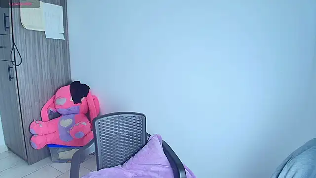 alys love online show from April 19, 1:34 pm