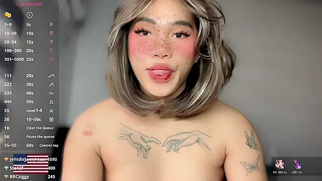 Kelly Mckinney online show from April 5, 6:22 am