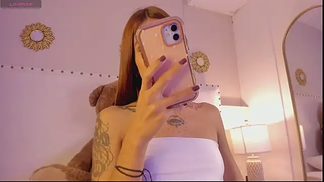 Zoe star  online show from April 9, 1:40 am