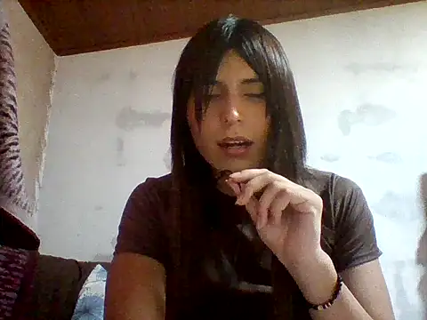 lucyscay  online show from March 25, 8:13 pm