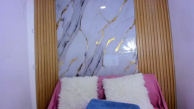 evelin 24  online show from February 21, 3:59 pm