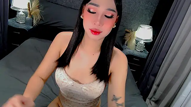 saphira fucks online show from February 11, 6:38 pm