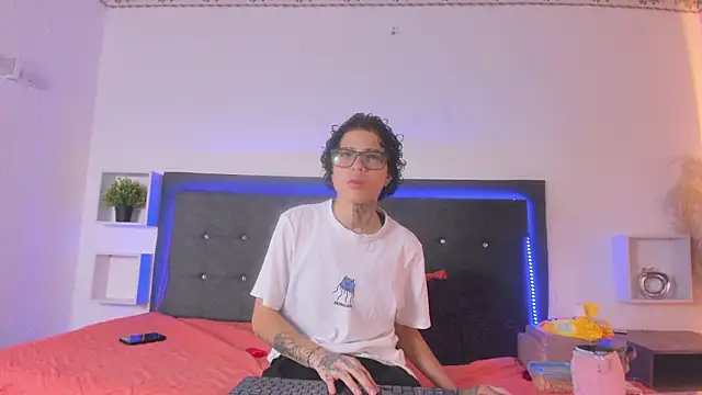 Ale cuzz online show from March 17, 2:52 pm