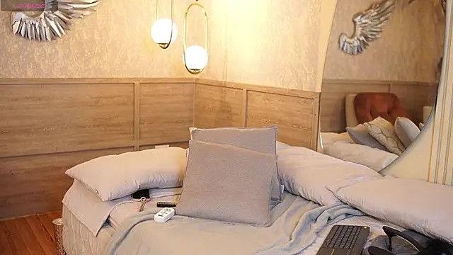 Luxa Velvet online show from April 14, 12:54 pm