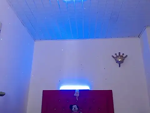 cellesthee online show from April 20, 6:04 am