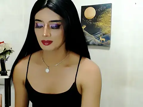 Queeny Cassandra online show from March 22, 8:30 am